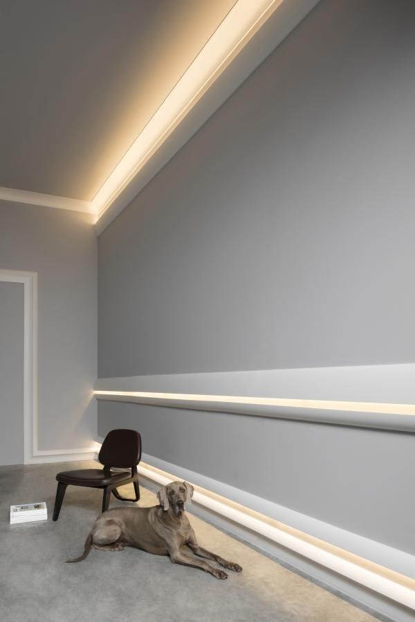 CL374 - 'Tall Antonio' cornice - Image 4
